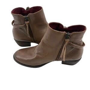 Umberto Raffini Women's Brown Leather Ankle Boots Side Zip Size 38